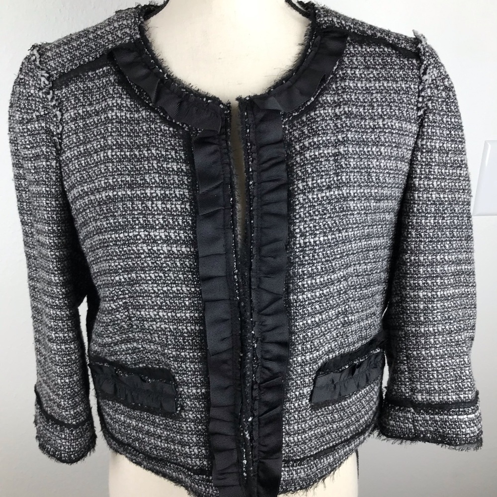 APOSTROPHE RIBBON RUFFLE FRONT POCKET  TWEED